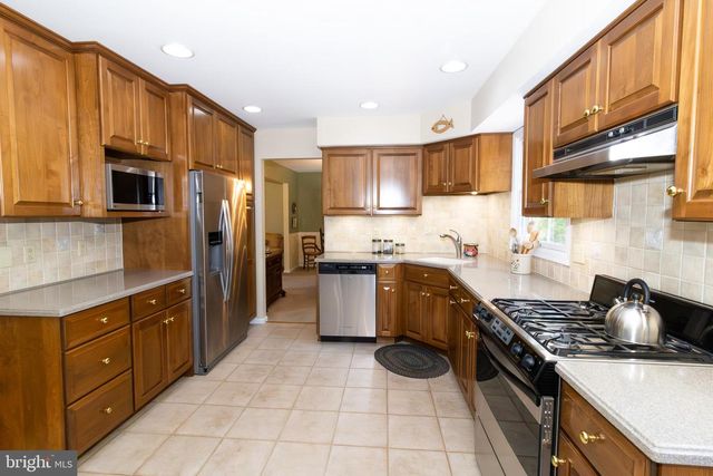 405 BROOKWOOD DR, Downingtown, PA 19335