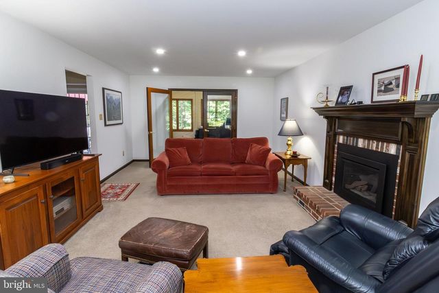 405 BROOKWOOD DR, Downingtown, PA 19335