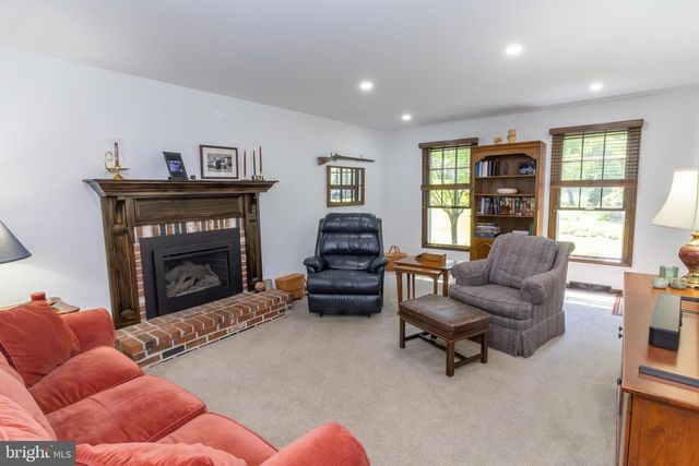 405 BROOKWOOD DR, Downingtown, PA 19335