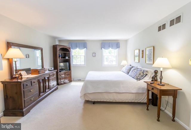 405 BROOKWOOD DR, Downingtown, PA 19335