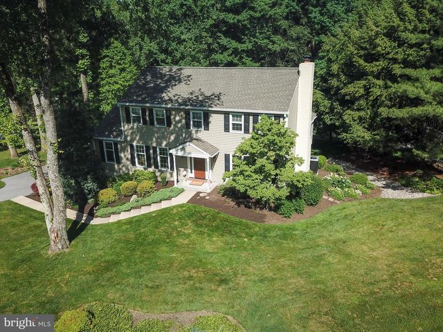 405 BROOKWOOD DR, Downingtown, PA 19335