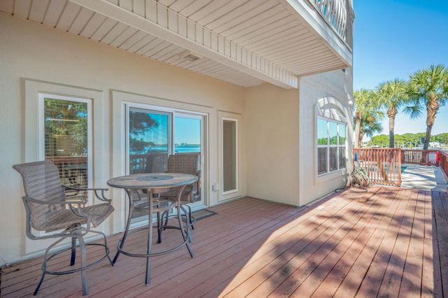 5 Laguna Street, 104, Fort Walton Beach, FL 32548
