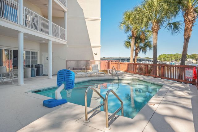 5 Laguna Street, 104, Fort Walton Beach, FL 32548