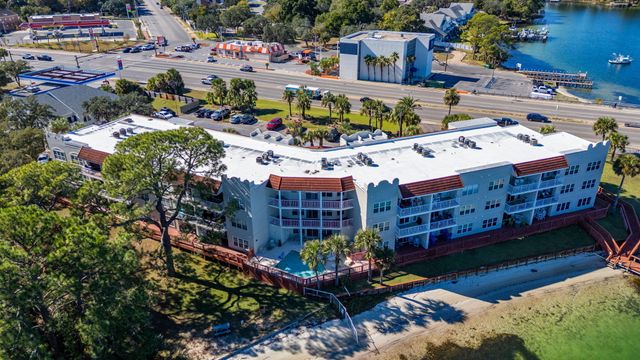 5 Laguna Street, 104, Fort Walton Beach, FL 32548