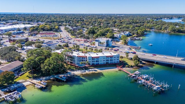 5 Laguna Street, 104, Fort Walton Beach, FL 32548