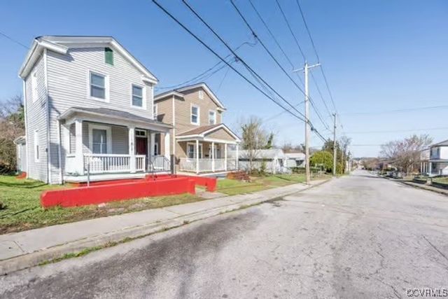 812 Harding St, Petersburg, VA 23803