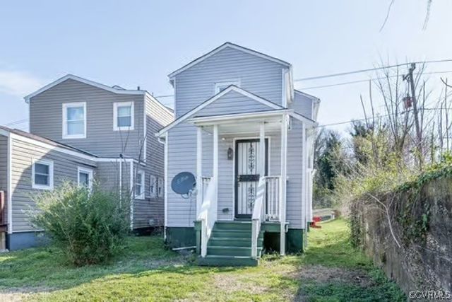 812 Harding St, Petersburg, VA 23803