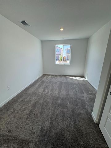 1065 Tributary Way, Plumas Lake, CA 95961