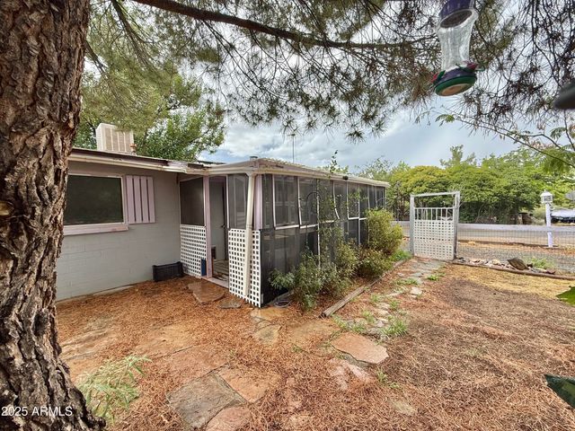 9820 S 9TH Street, Mayer, AZ 86333