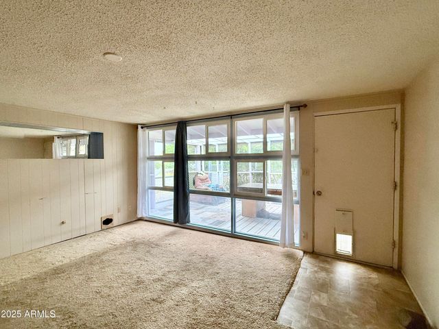 9820 S 9TH Street, Mayer, AZ 86333