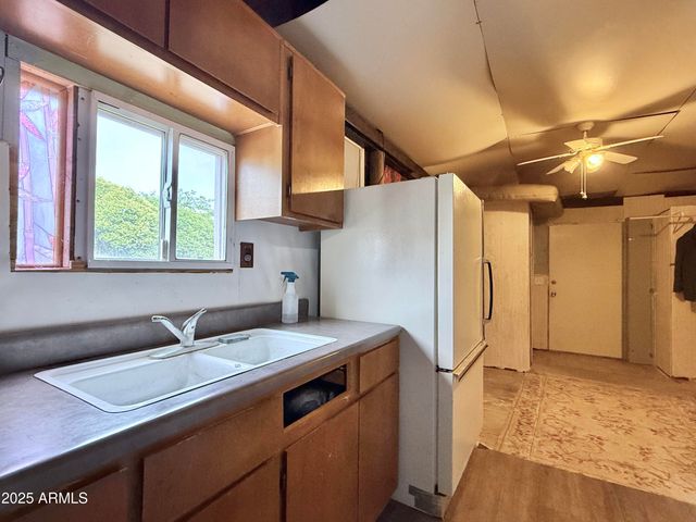 9820 S 9TH Street, Mayer, AZ 86333