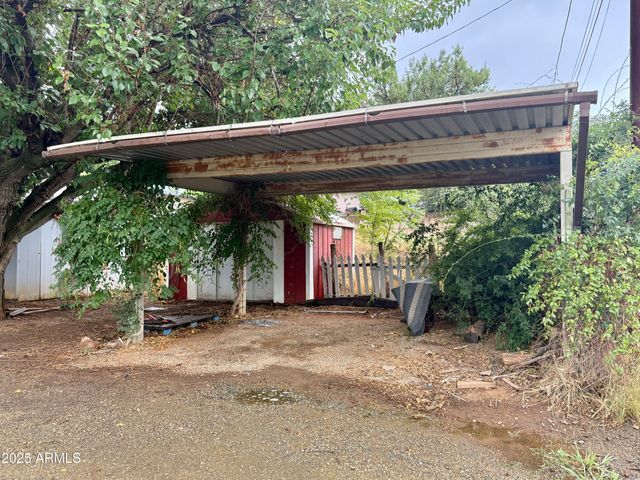 9820 S 9TH Street, Mayer, AZ 86333