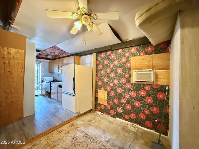 9820 S 9TH Street, Mayer, AZ 86333