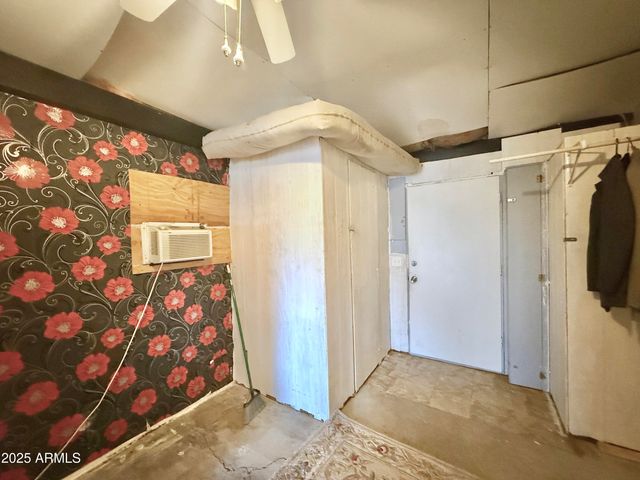 9820 S 9TH Street, Mayer, AZ 86333