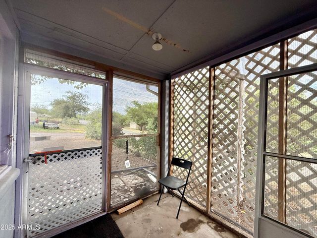 9820 S 9TH Street, Mayer, AZ 86333