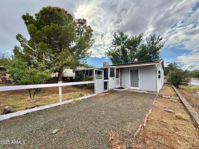 9820 S 9TH Street, Mayer, AZ 86333