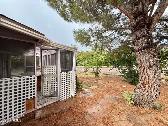 9820 S 9TH Street, Mayer, AZ 86333