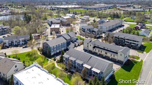 2090 Celadon Drive, Grand Rapids, MI 49525
