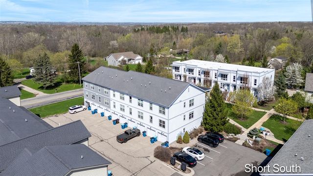 2090 Celadon Drive, Grand Rapids, MI 49525