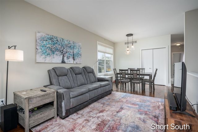 2090 Celadon Drive, Grand Rapids, MI 49525