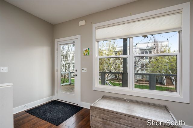 2090 Celadon Drive, Grand Rapids, MI 49525