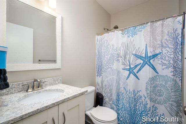 2090 Celadon Drive, Grand Rapids, MI 49525