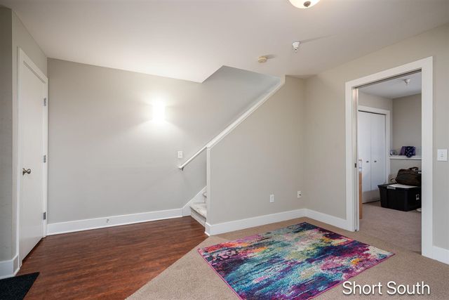 2090 Celadon Drive, Grand Rapids, MI 49525