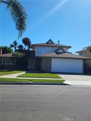 8022 Mermaid Circle, Huntington Beach, CA 92646