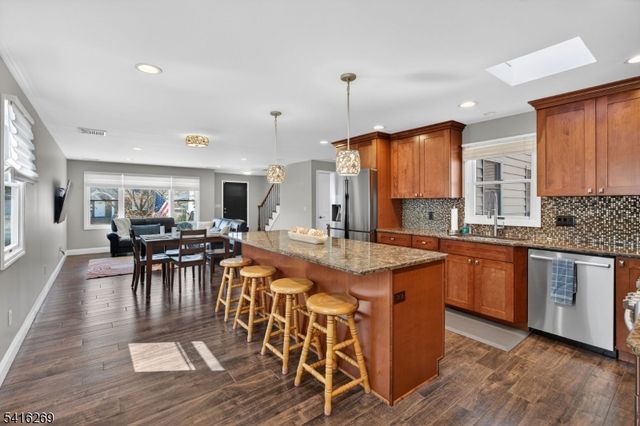 739 5Th Ave, Lyndhurst Twp., NJ 07071