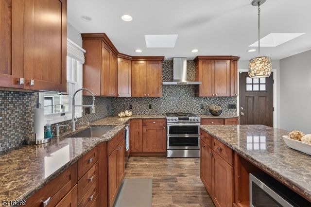 739 5Th Ave, Lyndhurst Twp., NJ 07071