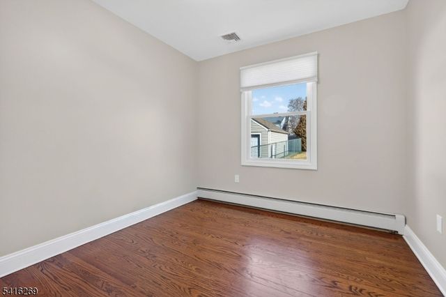 739 5Th Ave, Lyndhurst Twp., NJ 07071