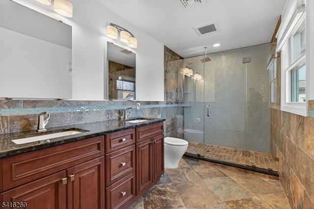 739 5Th Ave, Lyndhurst Twp., NJ 07071