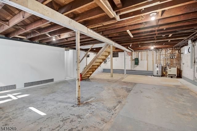 739 5Th Ave, Lyndhurst Twp., NJ 07071