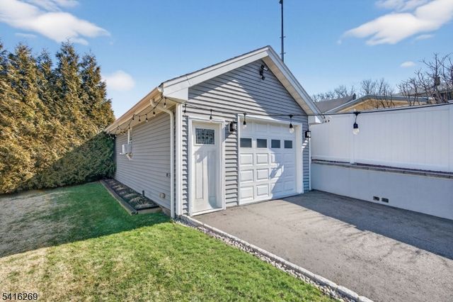 739 5Th Ave, Lyndhurst Twp., NJ 07071