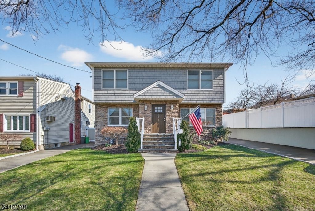 739 5Th Ave, Lyndhurst Twp., NJ 07071