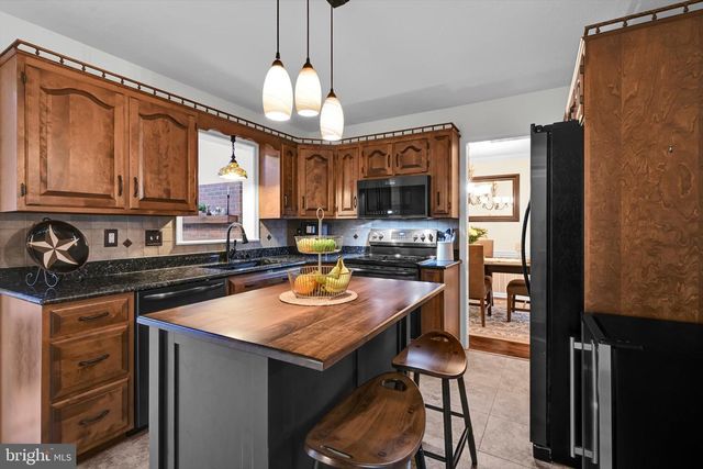 16 JASON AVE, Denver, PA 17517