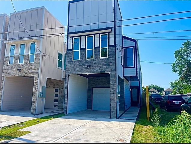 8131 Saint Louis Street, Houston, TX 77028