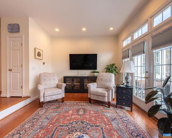 389 CLAREMONT LN, Crozet, VA 22932