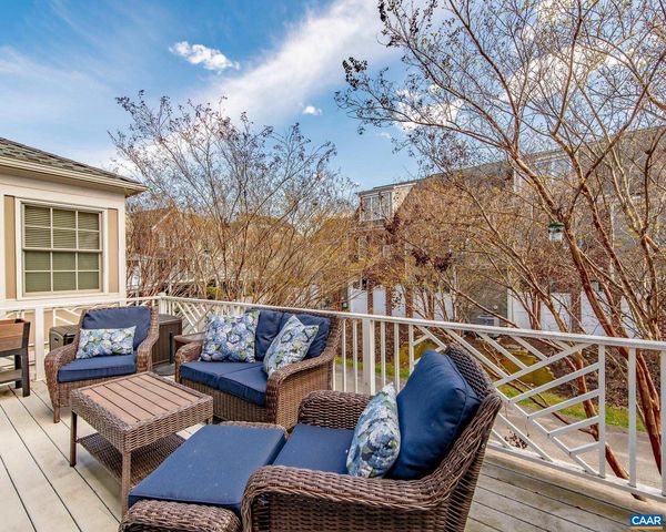 389 CLAREMONT LN, Crozet, VA 22932