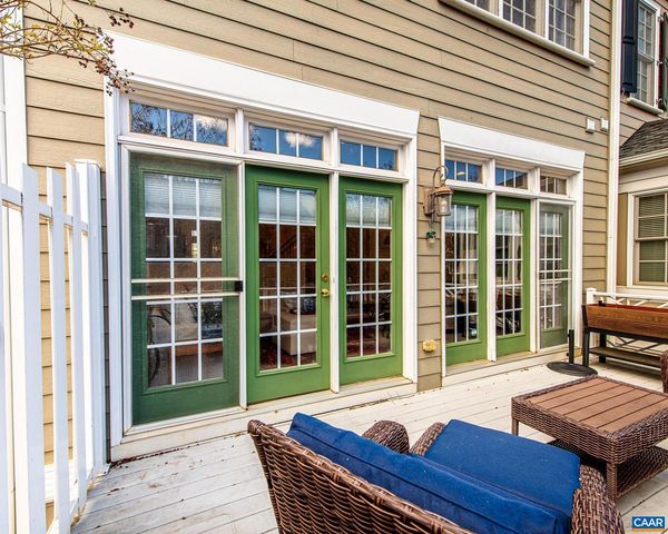 389 CLAREMONT LN, Crozet, VA 22932