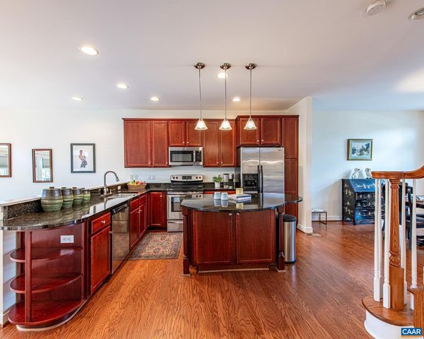 389 CLAREMONT LN, Crozet, VA 22932