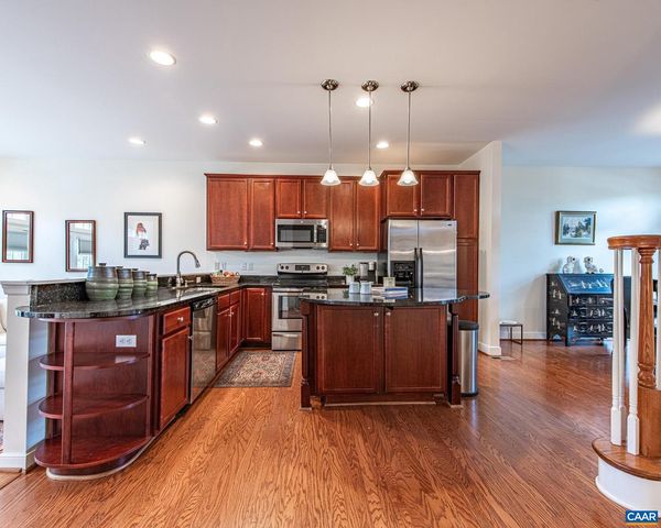 389 CLAREMONT LN, Crozet, VA 22932