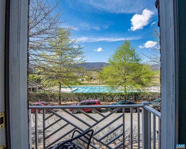 389 CLAREMONT LN, Crozet, VA 22932