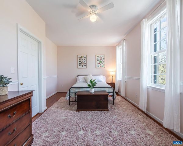 389 CLAREMONT LN, Crozet, VA 22932