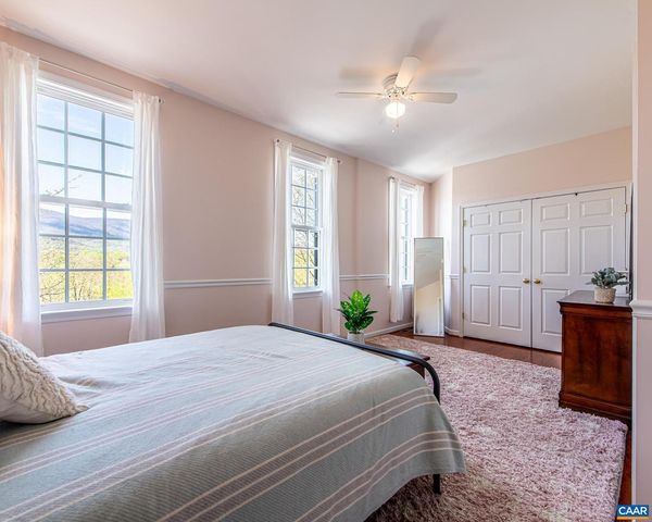 389 CLAREMONT LN, Crozet, VA 22932