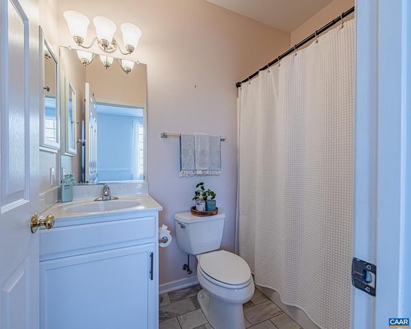 389 CLAREMONT LN, Crozet, VA 22932