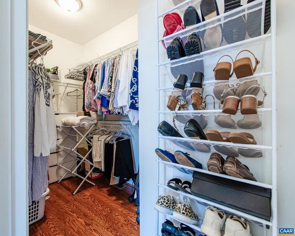 389 CLAREMONT LN, Crozet, VA 22932