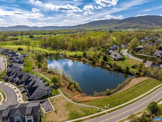 389 CLAREMONT LN, Crozet, VA 22932