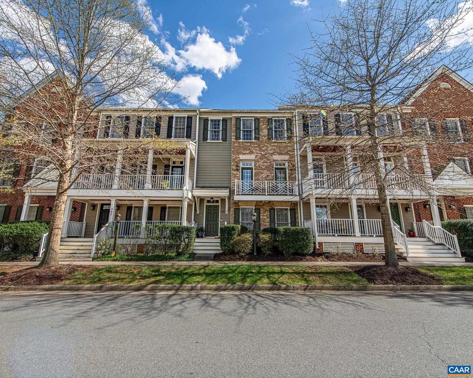 389 CLAREMONT LN, Crozet, VA 22932