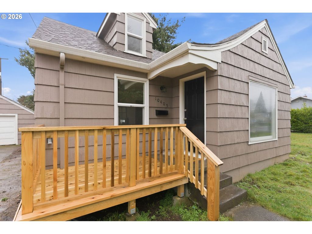 10405 Ne PACIFIC St, Portland, OR 97220